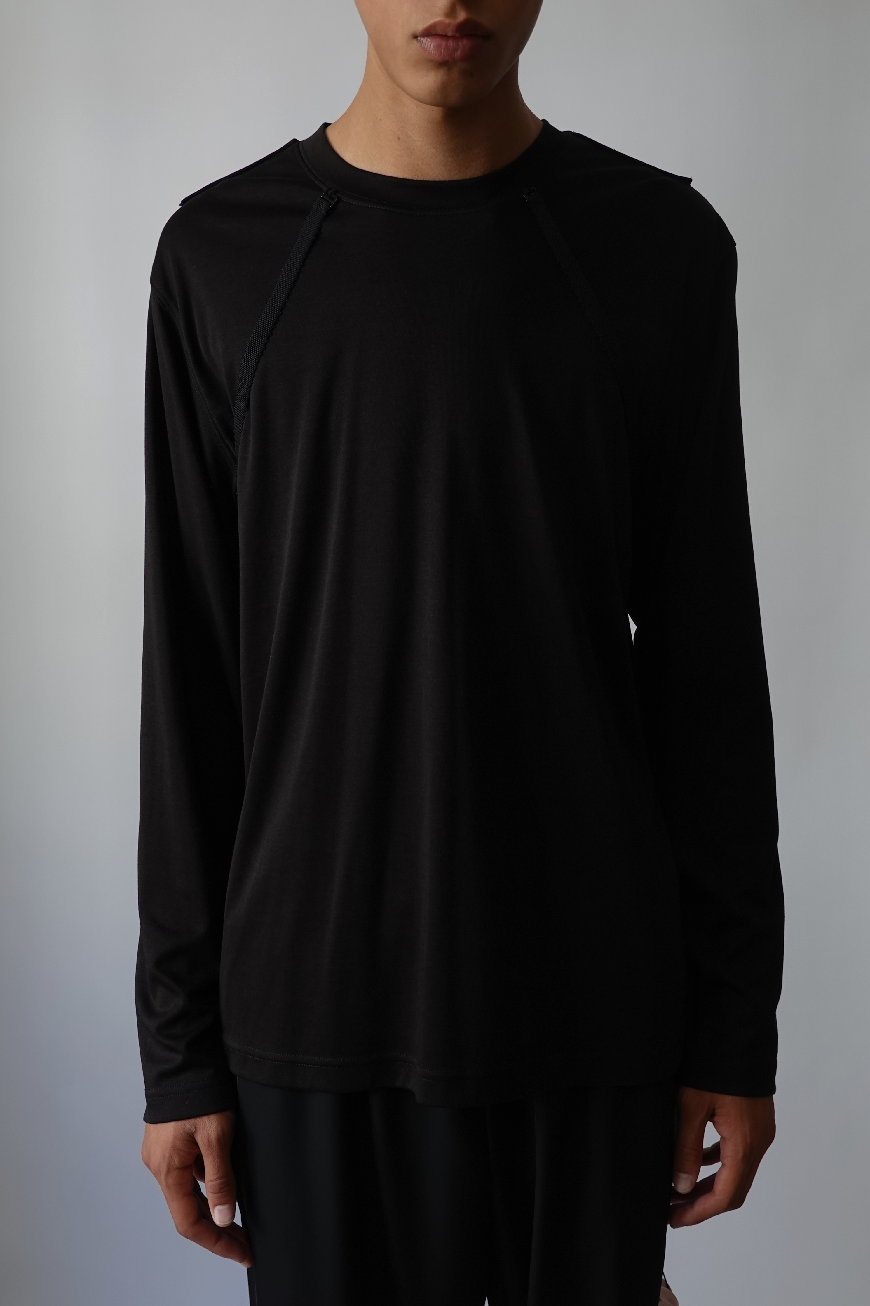 Long sleeves tee with upcycled bra straps