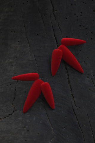 Earrings 'Les Ongles des Velours Rouge'